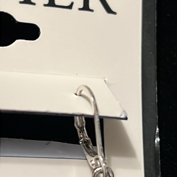 Napier American Flag Earrings ๐บ๐ธ - Picture 6 of 6